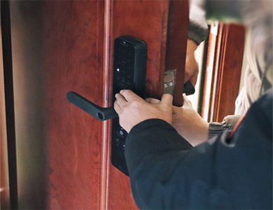 裕安24小时上门开锁公司